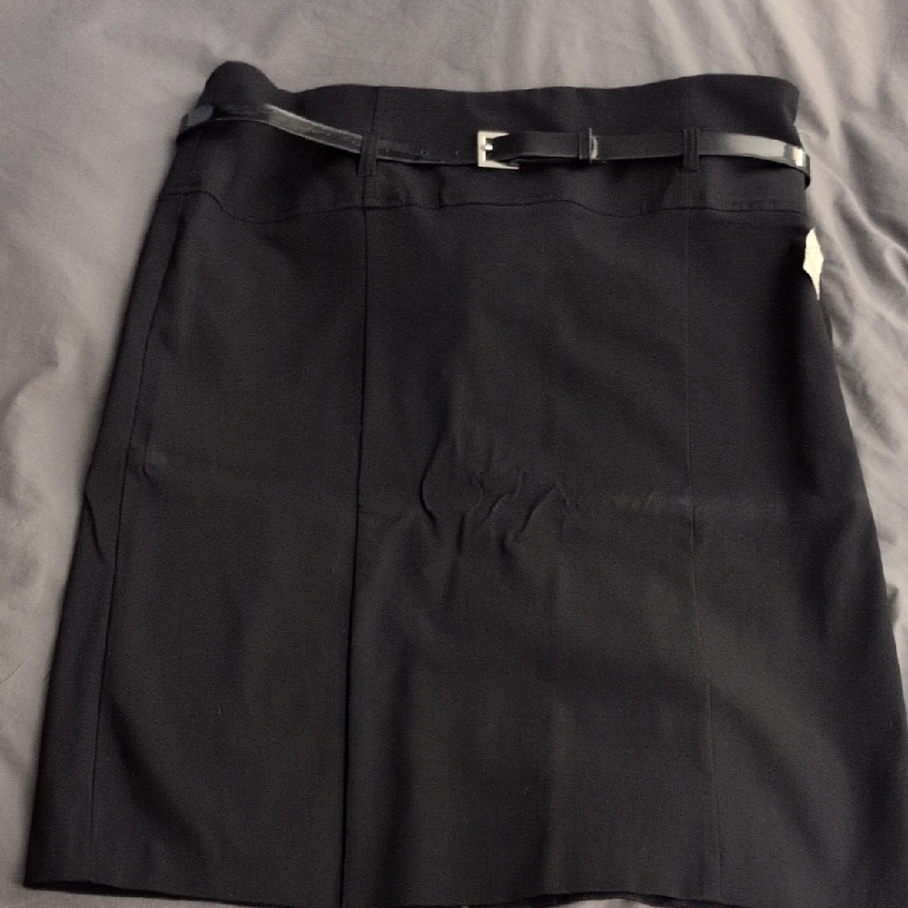 Elegant Black Skirt with Belt